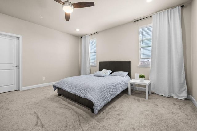 7065 Lakehaven Dr, Roseville, CA 95747