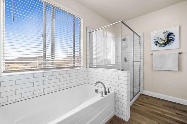 7065 Lakehaven Dr, Roseville, CA 95747