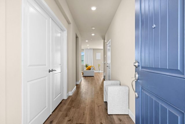 7065 Lakehaven Dr, Roseville, CA 95747