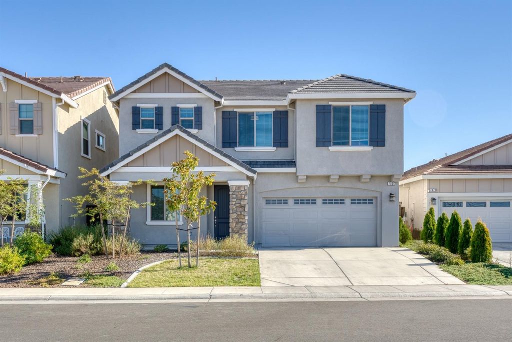 7065 Lakehaven Dr, Roseville, CA 95747
