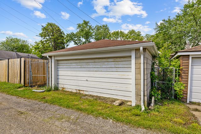 3005 Commercial Avenue, Chicago Heights, IL 60411