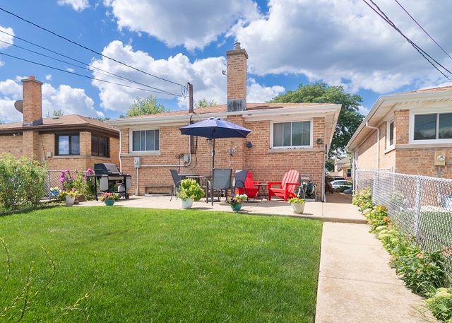 7433 N Octavia Avenue, Chicago, IL 60631