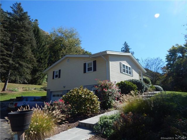 967 Derby Milford Road, Orange, CT 06477