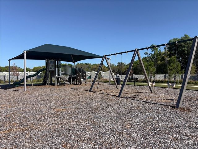 490 THOMPSON VILLAGE AVENUE, Apopka, FL 32703