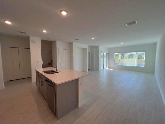 490 THOMPSON VILLAGE AVENUE, Apopka, FL 32703