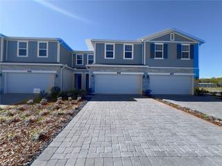490 THOMPSON VILLAGE AVENUE, Apopka, FL 32703