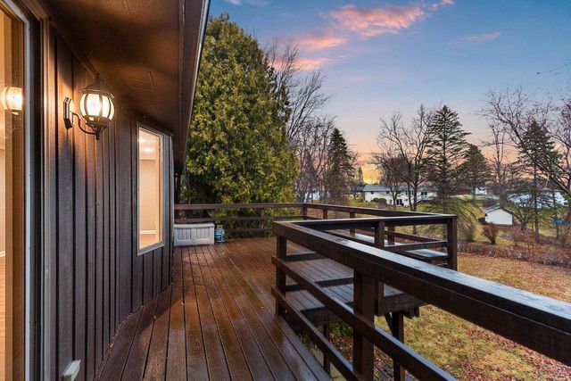 N9562 OTTE COURT, Appleton, WI 54915