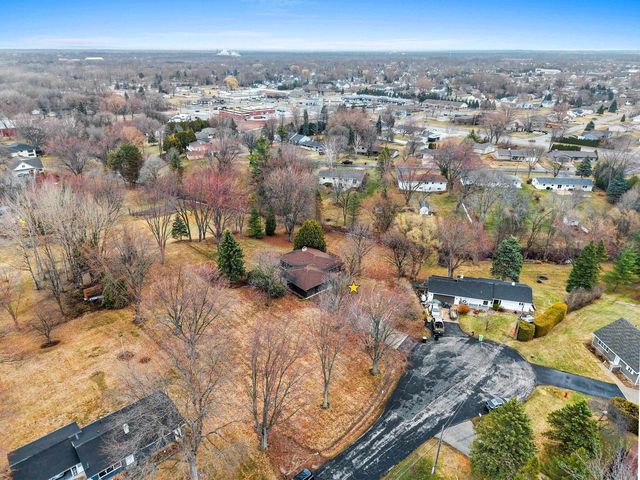 N9562 OTTE COURT, Appleton, WI 54915