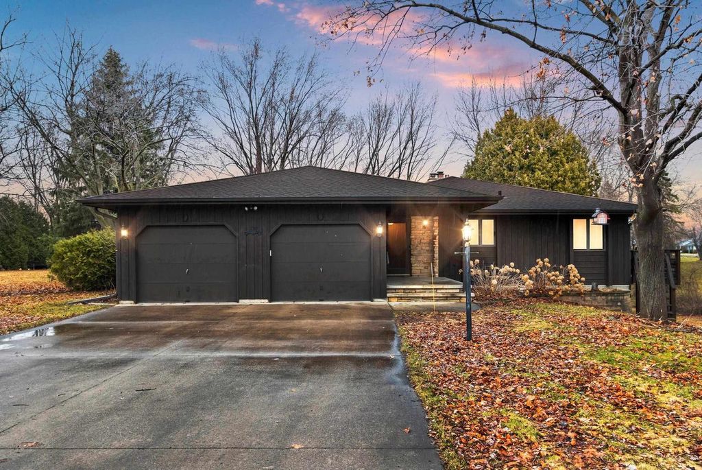 N9562 OTTE COURT, Appleton, WI 54915