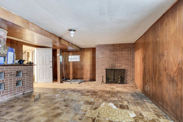 124 Sawyer Avenue, La Grange, IL 60525