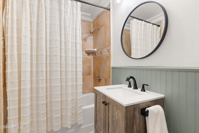 3 Avenida De Las Flores, Thousand Oaks, CA 91360