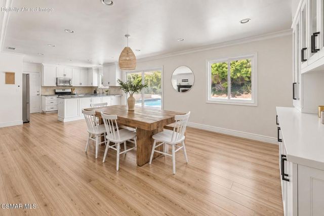3 Avenida De Las Flores, Thousand Oaks, CA 91360