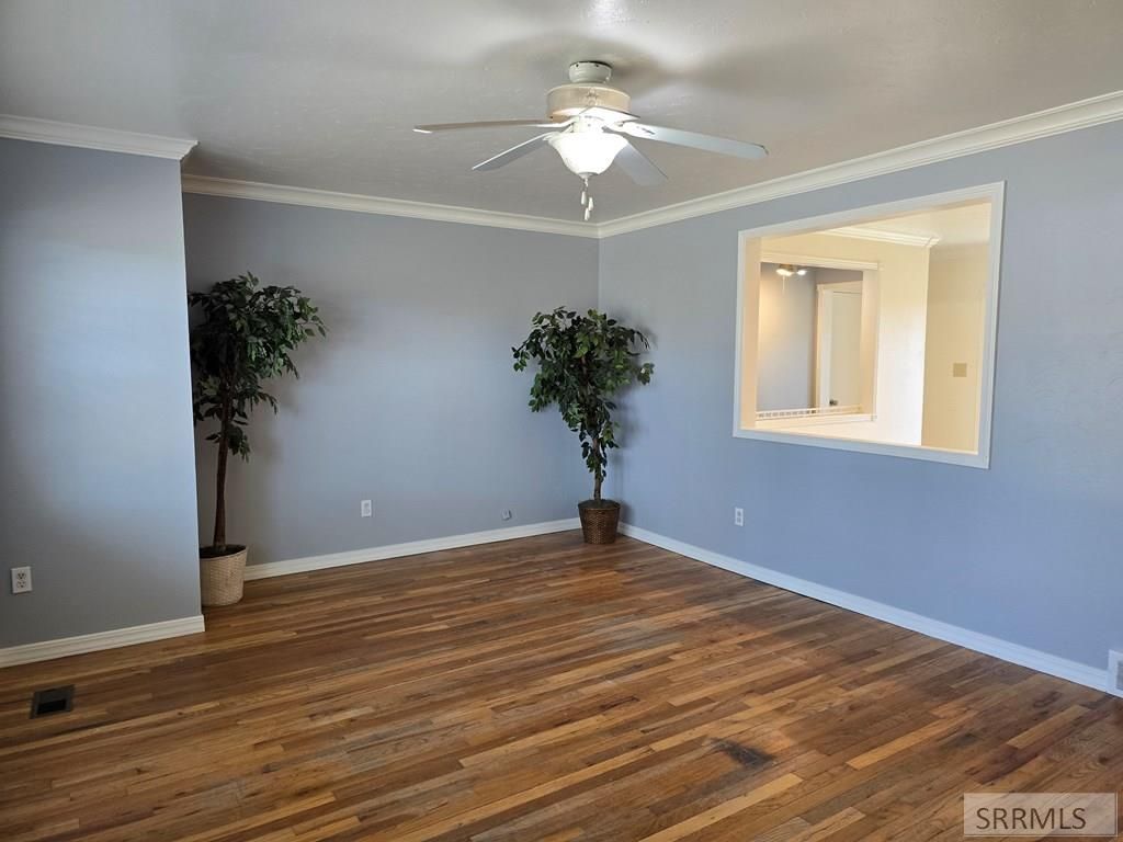 Image 10 of property listing at 1571 Stanger Drive, Idaho Falls, ID 83404