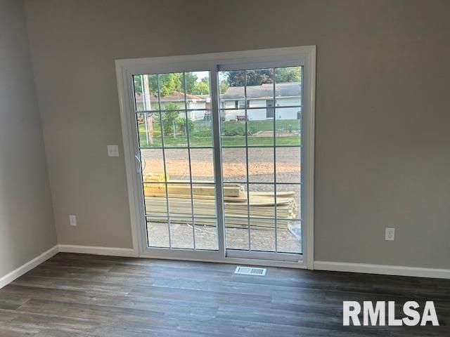 910 E Heights Avenue, Taylorville, IL 62568