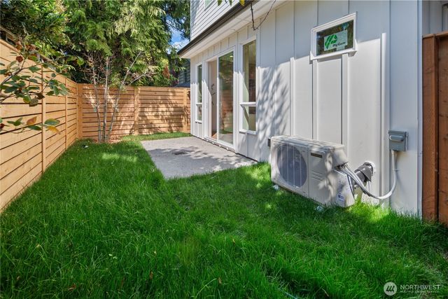 2650 NW 95th Street, Seattle, WA 98117