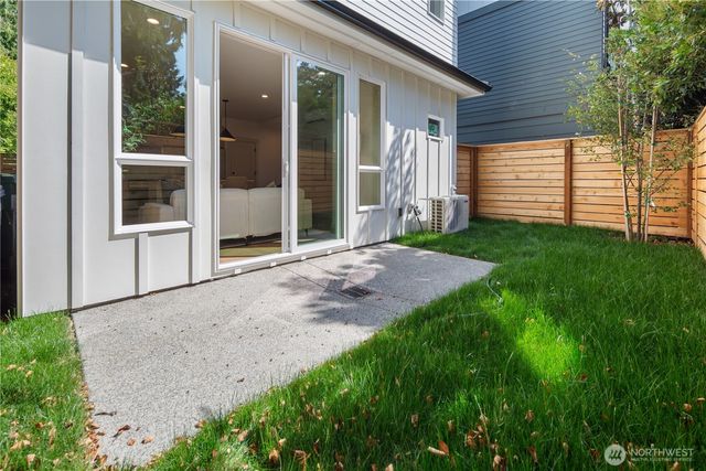 2650 NW 95th Street, Seattle, WA 98117