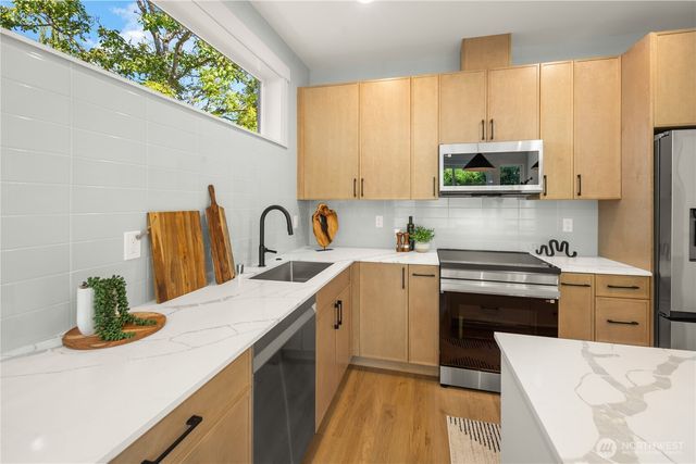 2650 NW 95th Street, Seattle, WA 98117