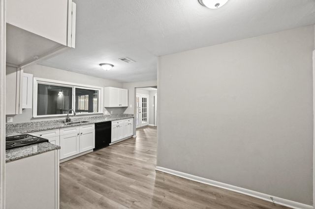 605 West Avenue, Pasadena, TX 77502