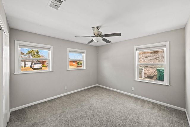 605 West Avenue, Pasadena, TX 77502