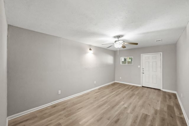 605 West Avenue, Pasadena, TX 77502