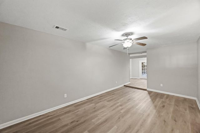 605 West Avenue, Pasadena, TX 77502