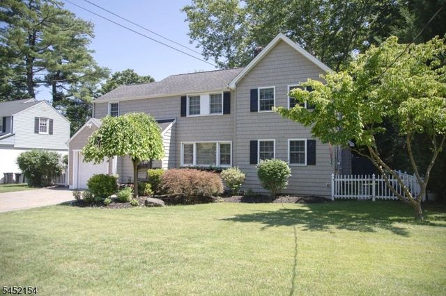 22 Warren Rd, Fair Lawn Boro, NJ 07410