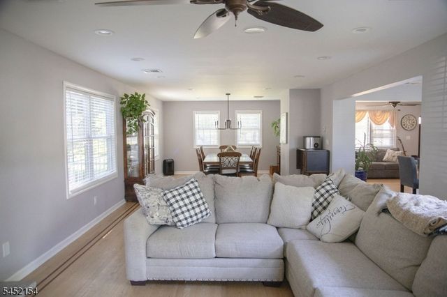 22 Warren Rd, Fair Lawn Boro, NJ 07410