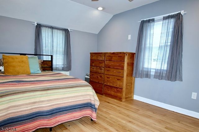 22 Warren Rd, Fair Lawn Boro, NJ 07410