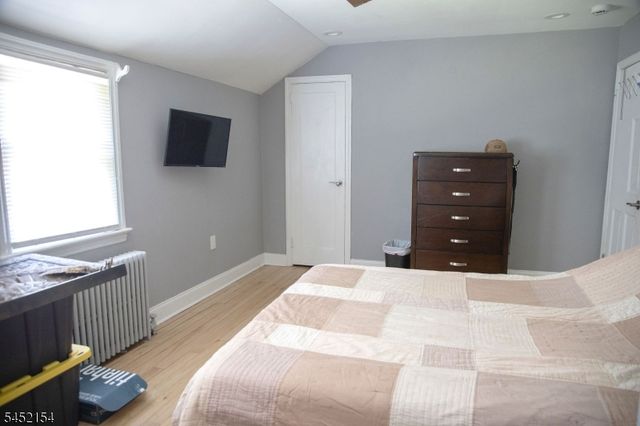 22 Warren Rd, Fair Lawn Boro, NJ 07410