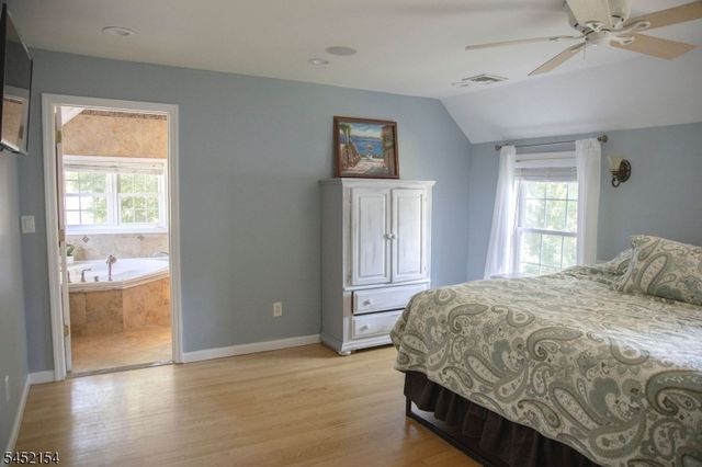 22 Warren Rd, Fair Lawn Boro, NJ 07410