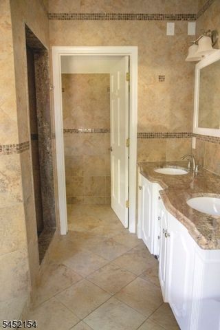 22 Warren Rd, Fair Lawn Boro, NJ 07410