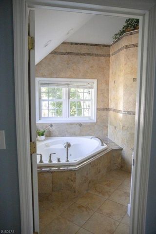 22 Warren Rd, Fair Lawn Boro, NJ 07410