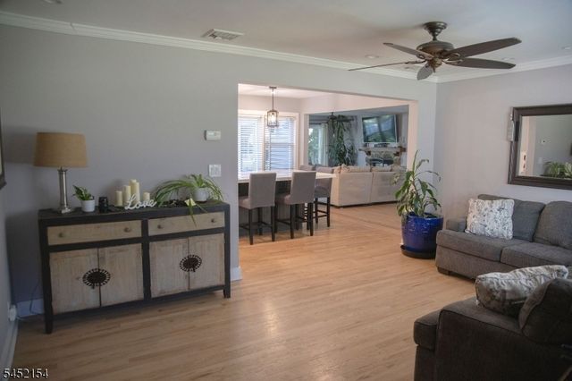 22 Warren Rd, Fair Lawn Boro, NJ 07410