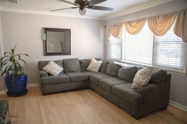 22 Warren Rd, Fair Lawn Boro, NJ 07410