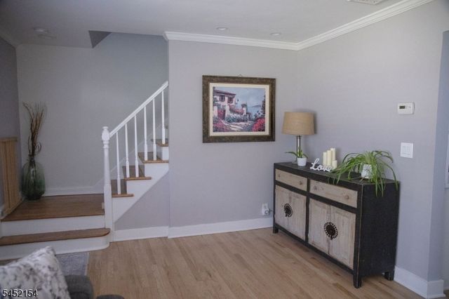 22 Warren Rd, Fair Lawn Boro, NJ 07410