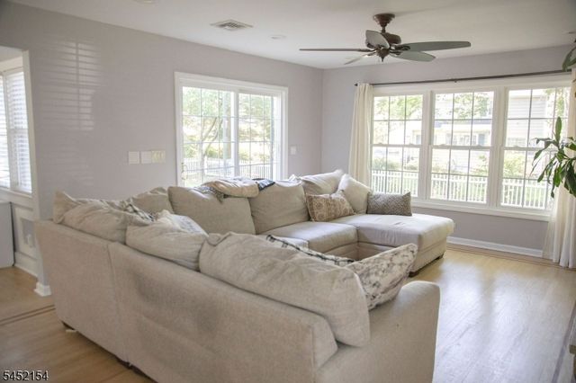22 Warren Rd, Fair Lawn Boro, NJ 07410