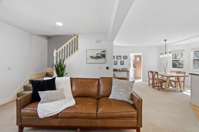 336 18th Avenue N, Hopkins, MN 55343