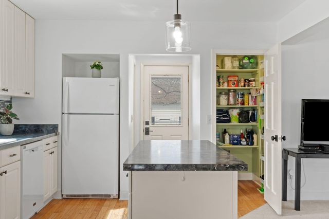 336 18th Avenue N, Hopkins, MN 55343