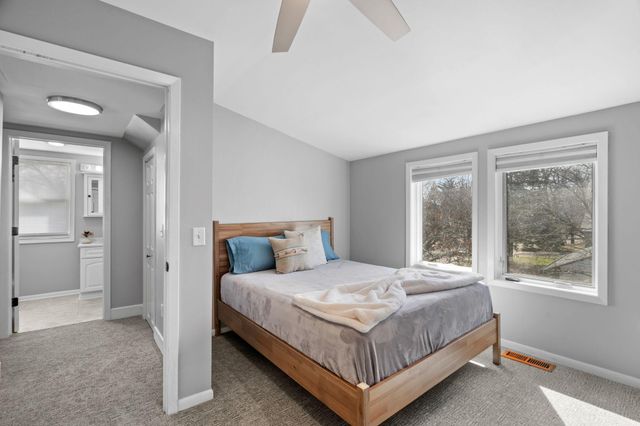 336 18th Avenue N, Hopkins, MN 55343