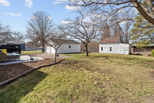 336 18th Avenue N, Hopkins, MN 55343