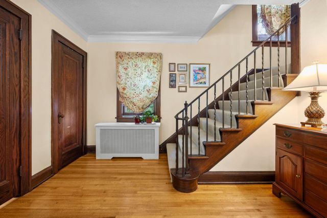 1801 Wellesley Avenue, Saint Paul, MN 55105