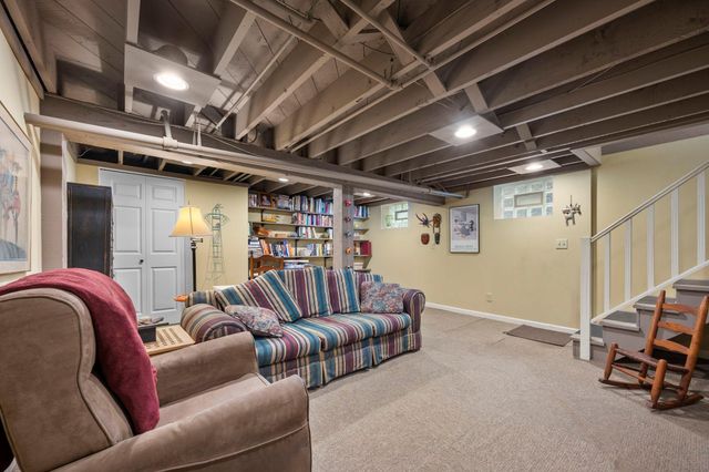 1801 Wellesley Avenue, Saint Paul, MN 55105