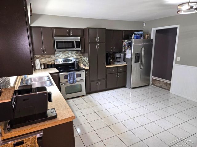 2878 Clayburn Road, Saginaw Twp, MI 48603