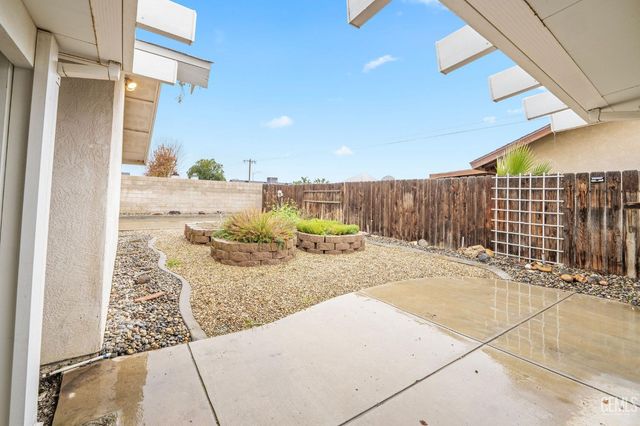 4621 McGinnis Street, Bakersfield, CA 93308