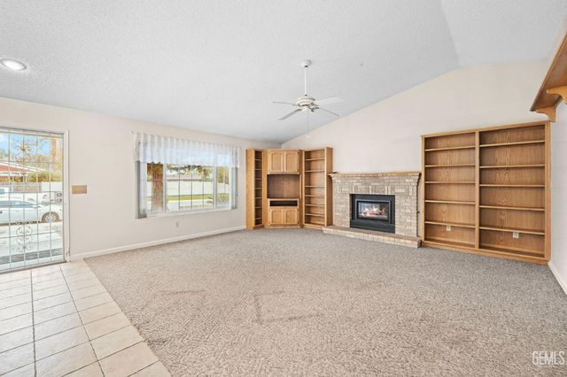 4621 McGinnis Street, Bakersfield, CA 93308