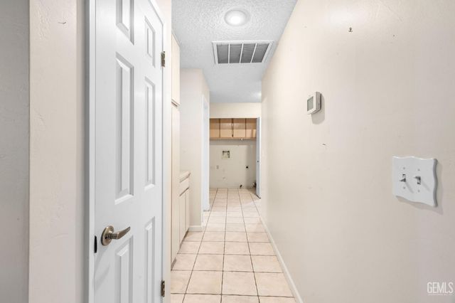 4621 McGinnis Street, Bakersfield, CA 93308