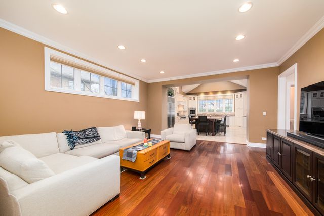 711 Jackson Avenue, River Forest, IL 60305