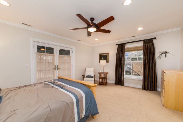 711 Jackson Avenue, River Forest, IL 60305