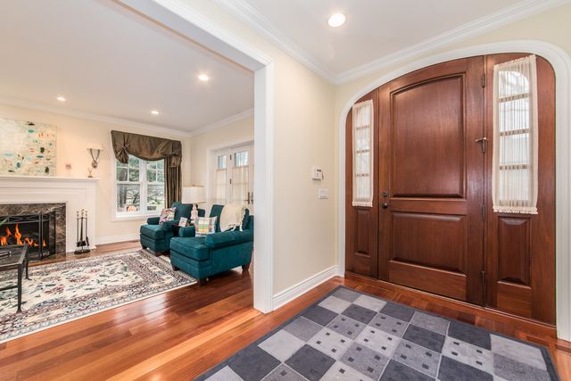 711 Jackson Avenue, River Forest, IL 60305