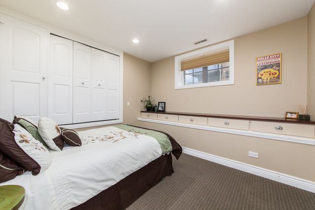 711 Jackson Avenue, River Forest, IL 60305